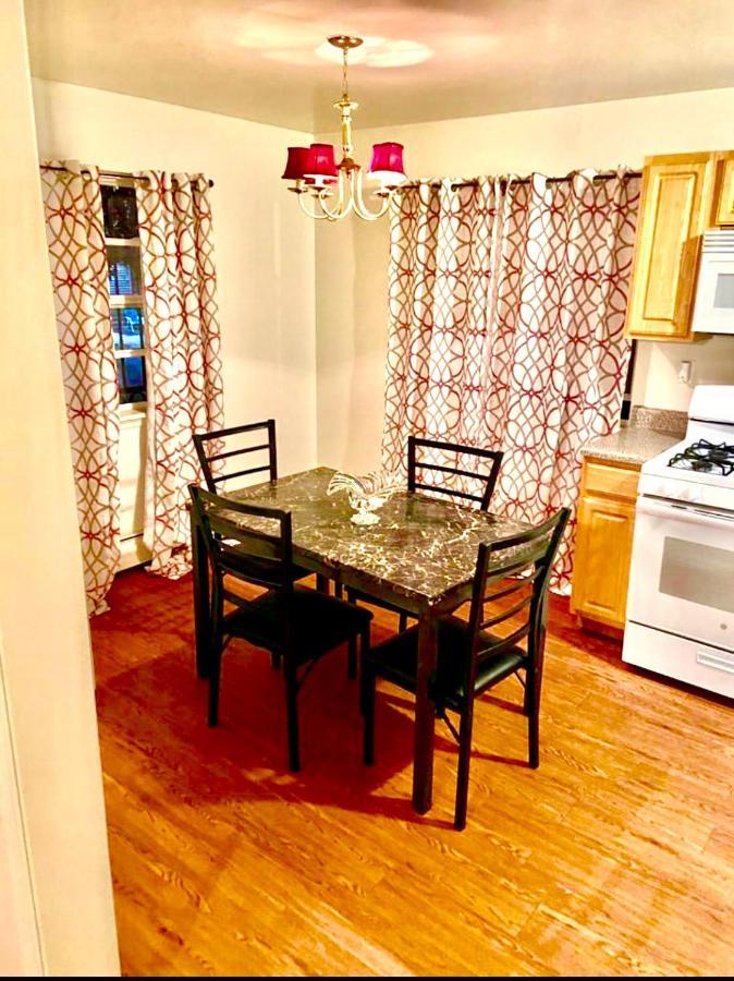 Large 3-Bedrooms/2-Bath Apt, One Block To Train นิวยอร์ก ภายนอก รูปภาพ